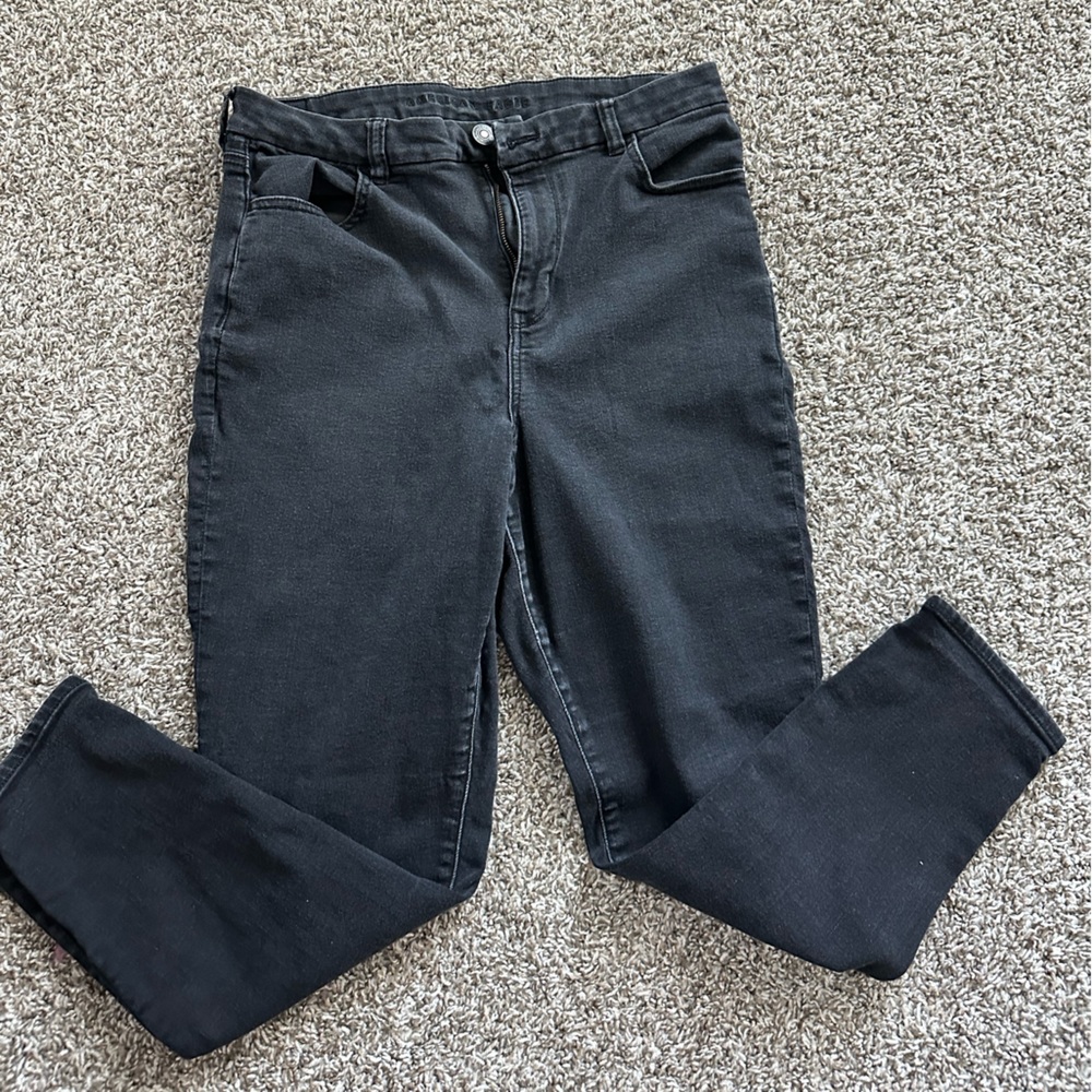 Black skinny jeans